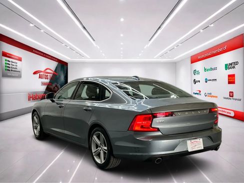 Used 2018 Volvo S90 T5 Momentum w/ Convenience Package image 5