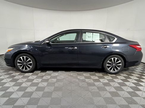 Used 2016 Nissan Altima 2.5 SL w/ Moonroof Package image 13