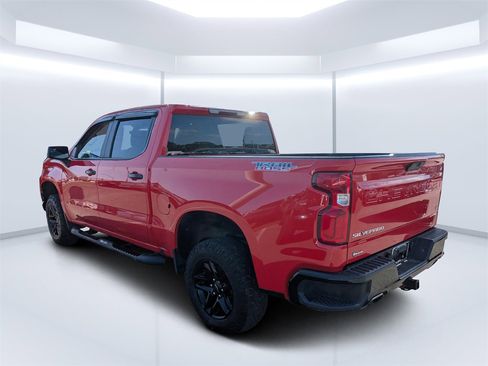 Used 2021 Chevrolet Silverado 1500 LT Trail Boss image 5
