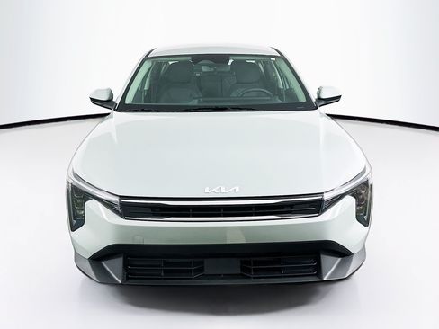 Used 2025 Kia K4 FWD image 2