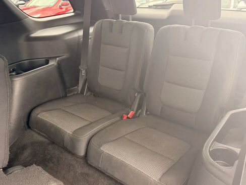 Used 2016 Ford Explorer XLT AWD/4WD image 14