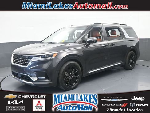 Used 2022 Kia Carnival SX FWD image 1