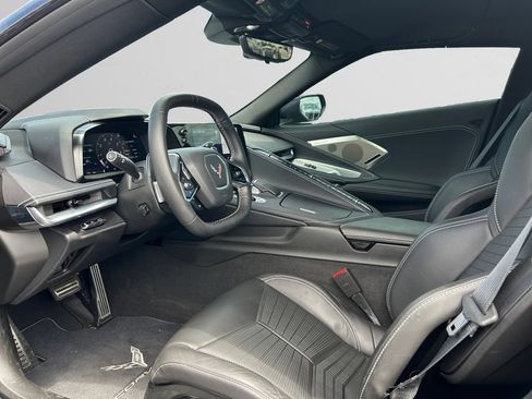 Used 2021 Chevrolet Corvette Stingray Preferred Conv w/ Z51 Performance Package RWD image 11