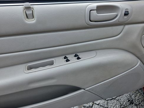 Used 2006 Chrysler Sebring Touring image 5