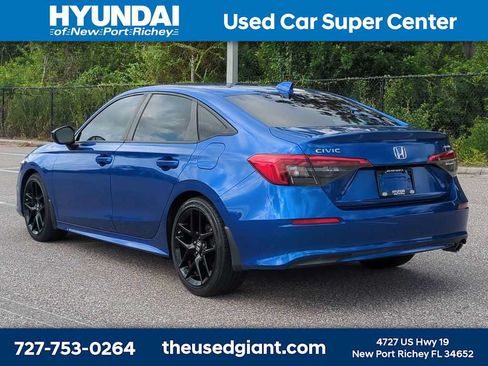 Used 2023 Honda Civic Sport image 3