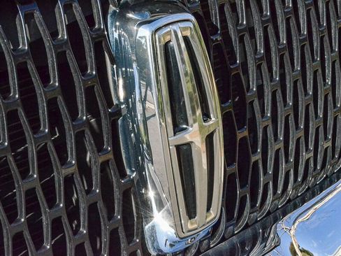 Used 2021 Lincoln Navigator L Reserve image 11