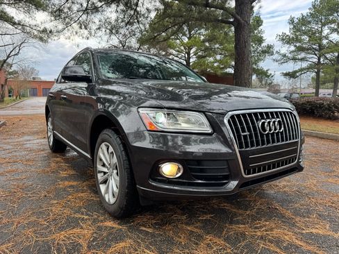 Used 2016 Audi Q5 2.0T Premium Plus w/ Technology Package image 3