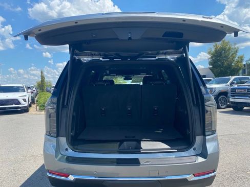 Used 2025 Chevrolet Tahoe LT w/ Comfort Package AWD/4WD image 10