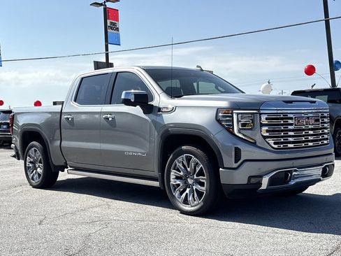 Used 2023 GMC Sierra 1500 Denali w/ Denali Reserve Package AWD/4WD image 35