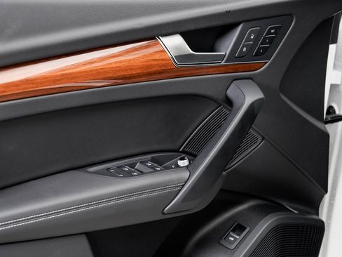 Used 2022 Audi Q5 2.0T Premium Plus w/ Premium Plus Package image 7