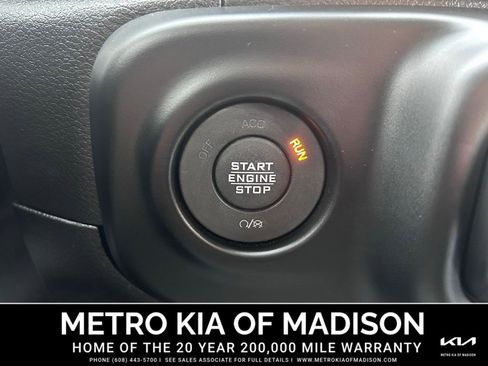 Used 2023 Jeep Gladiator Mojave w/ Cold Weather Group image 20