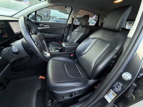 Used 2023 Kia Sportage EX FWD image 22