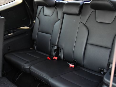 Used 2023 Kia Telluride LX AWD/4WD image 36