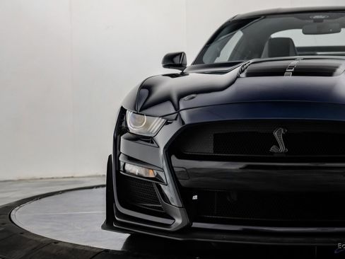 Used 2021 Ford Mustang Shelby GT500 w/ Carbon Fiber Track Pack RWD image 37