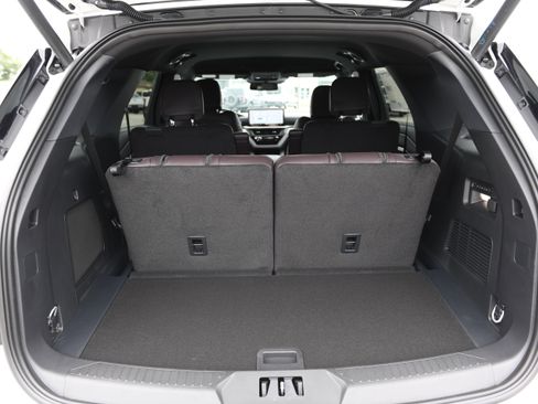 New 2026 Ford Explorer Platinum RWD image 8