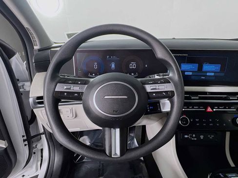 Certified 2025 Hyundai Tucson SEL image 11