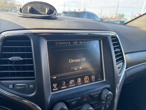 Used 2015 Jeep Grand Cherokee Limited image 19