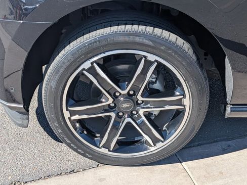 Used 2020 Ford Expedition Limited w/ Equipment Group 303A image 15