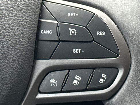 Used 2022 Jeep Cherokee Limited image 19