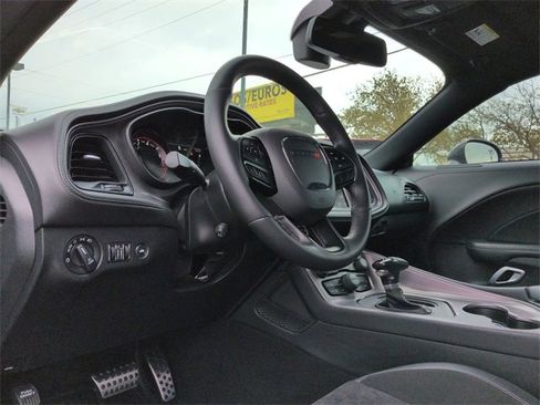 Used 2023 Dodge Challenger R/T w/ Plus Package image 8