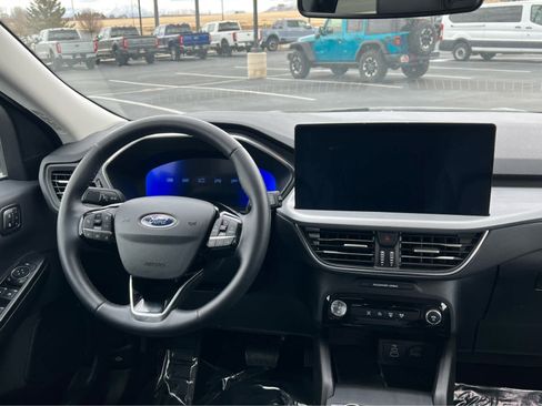 Used 2025 Ford Escape Platinum image 23