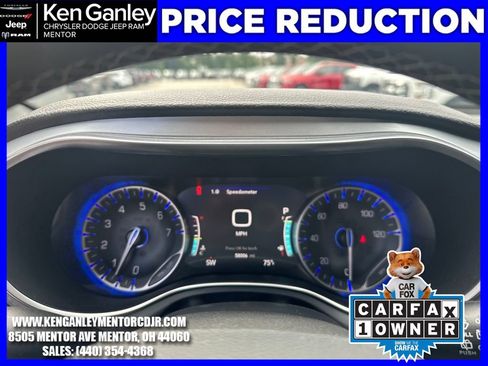 Used 2025 Chrysler Pacifica Limited FWD image 17