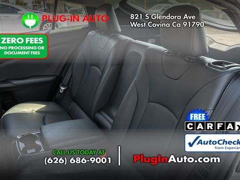 Used 2017 Toyota Prius Prime Advanced FWD image 9
