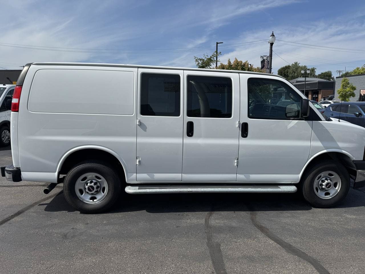 Used 2024 GMC Savana 2500 w/ Driver Convenience Package RWD image 5