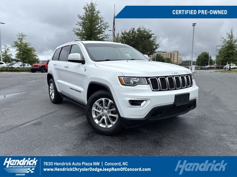 Certified 2021 Jeep Grand Cherokee Laredo AWD/4WD image 1