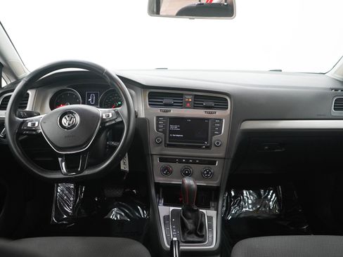 Used 2016 Volkswagen Golf S FWD image 15