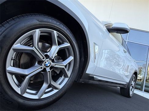 Certified 2023 BMW X4 xDrive30i w/ Convenience Package image 10