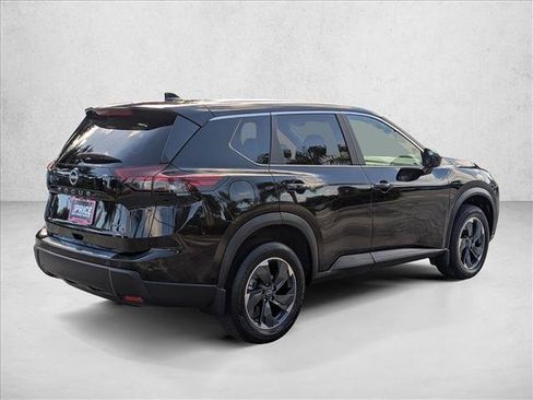Used 2024 Nissan Rogue SV FWD image 5