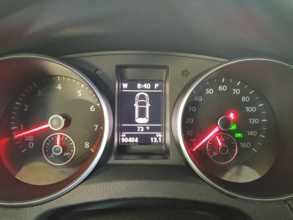 Used 2014 Volkswagen Golf 4-Door FWD image 23