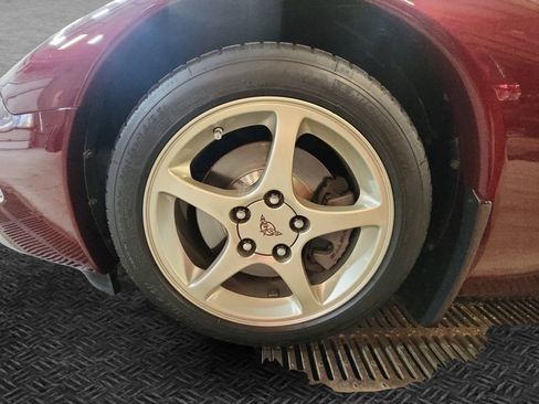 Used 2003 Chevrolet Corvette Coupe w/ Preferred Equipment Group image 11