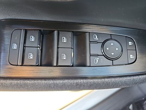 New 2026 Nissan Kicks SV w/ SV Premium Package image 30