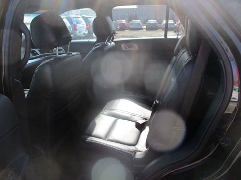 Used 2013 Ford Explorer XLT FWD image 10