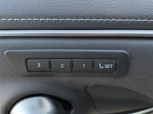 Certified 2025 Lexus ES 300h w/ Premium Package image 20