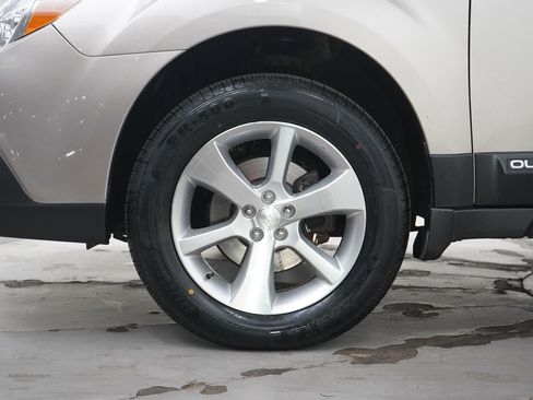 Used 2014 Subaru Outback 2.5i Limited w/ Moonroof Package image 32