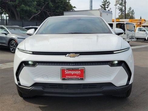New 2026 Chevrolet Equinox EV LT image 19