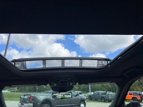 New 2025 Jeep Wagoneer S Launch Edition image 35