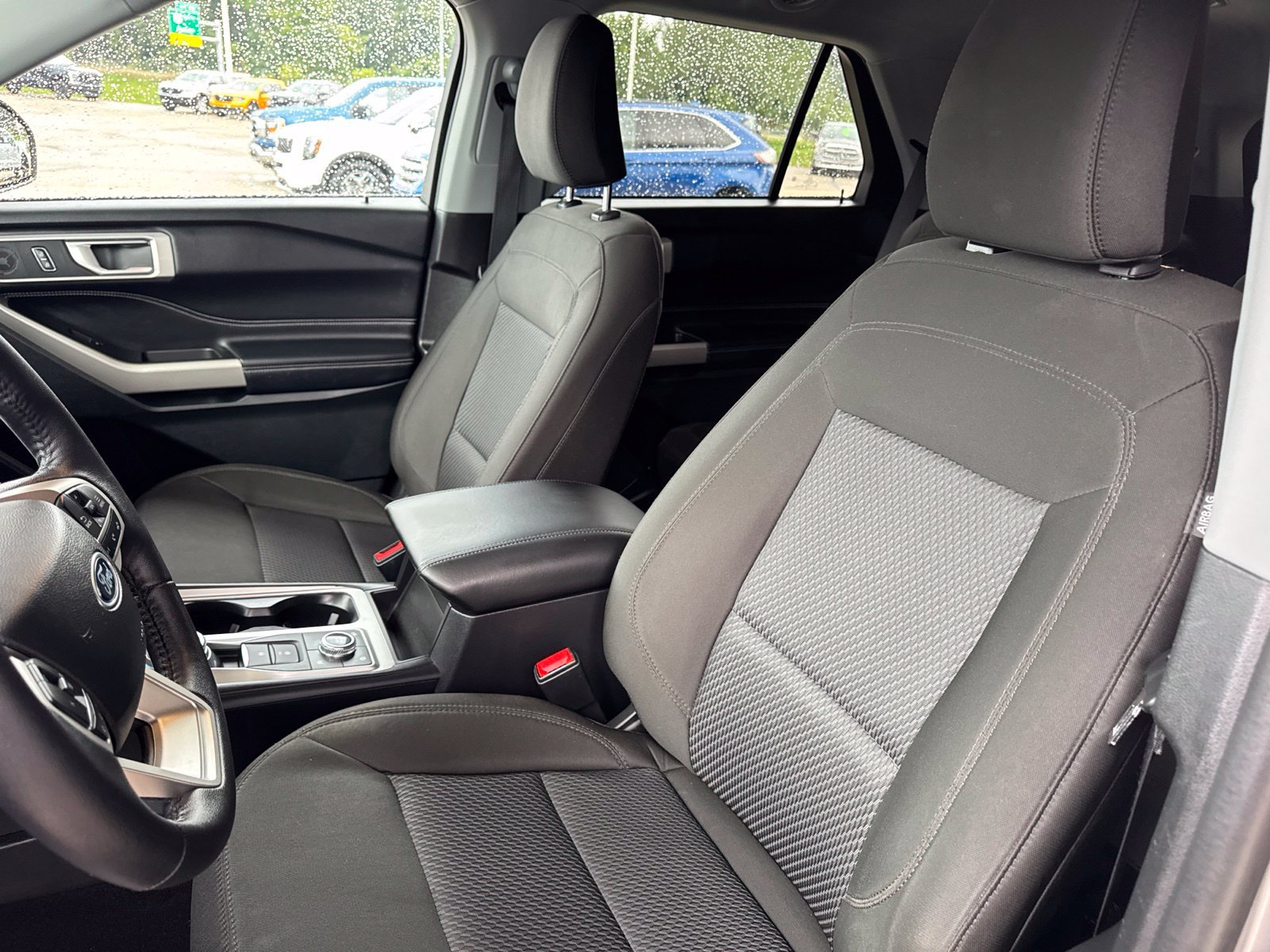 Certified 2024 Ford Explorer XLT w/ Class IV Trailer Tow Package AWD/4WD image 23