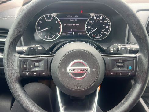 Certified 2021 Nissan Rogue SV FWD image 12