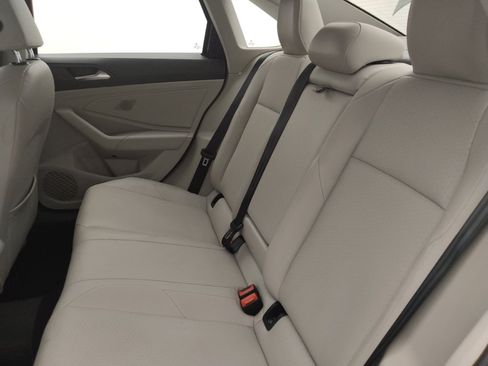 Used 2020 Volkswagen Jetta SE w/ SE Cold Weather Package FWD image 18