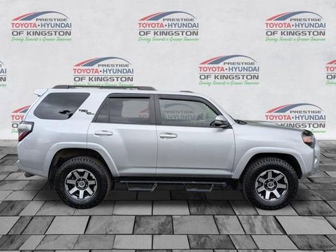 Used 2022 Toyota 4Runner TRD Off-Road Premium w/ Moonroof Package AWD/4WD image 2