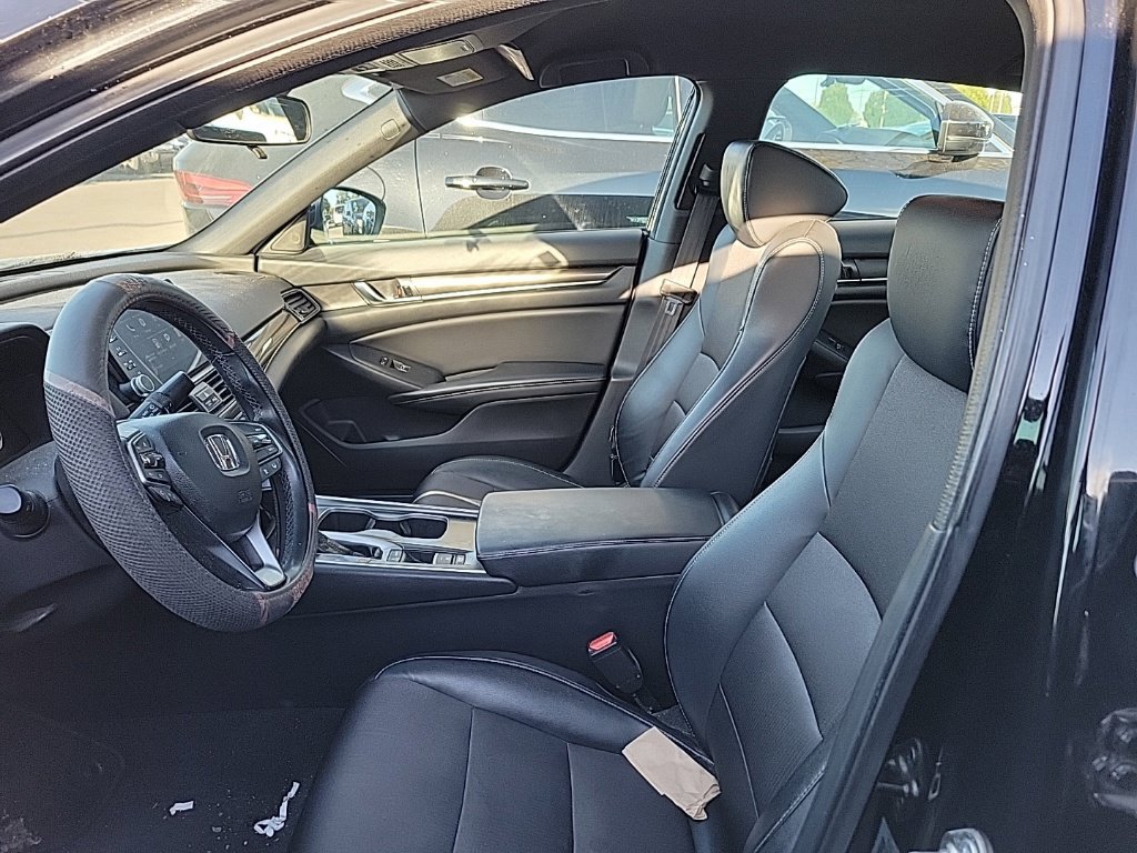 Used 2018 Honda Accord Sport image 6