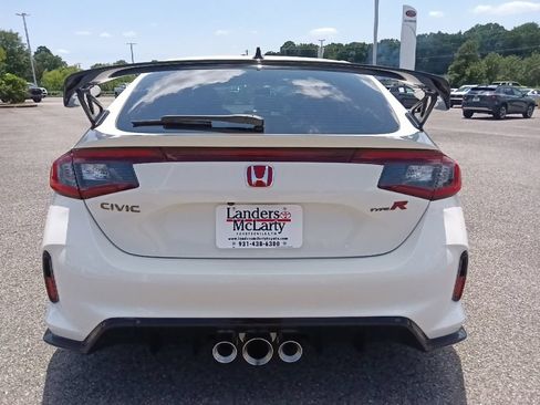 Used 2025 Honda Civic Type R image 4