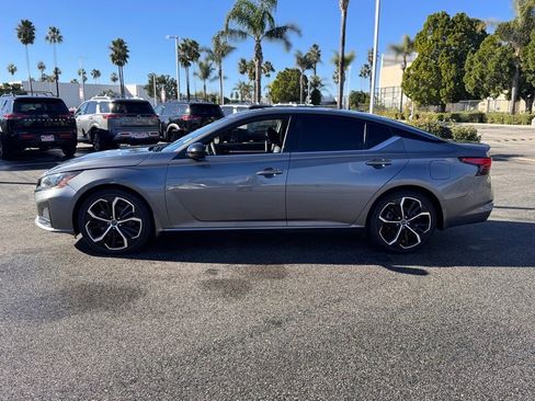 Certified 2023 Nissan Altima 2.5 SR image 5