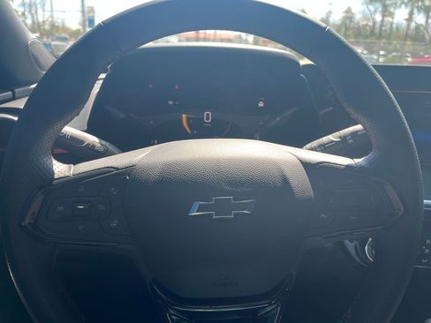 Used 2025 Chevrolet Trax RS w/ Driver Confidence Package image 14