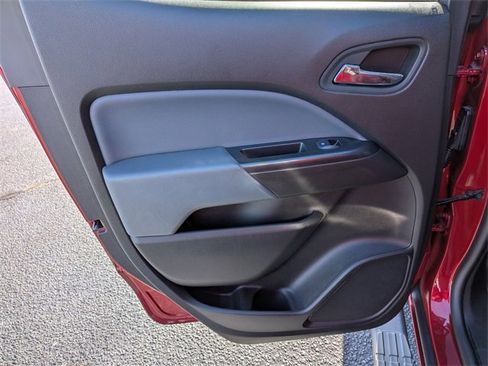 Used 2022 Chevrolet Colorado Z71 w/ Safety Package image 27