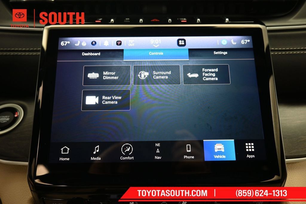 Used 2023 Jeep Grand Cherokee Limited w/ Luxury Tech Group II AWD/4WD image 18
